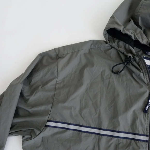 Vintage Tommy Hilfiger Grey Windbreaker Raincoat with Hood Size XXL - Picture 11 of 15